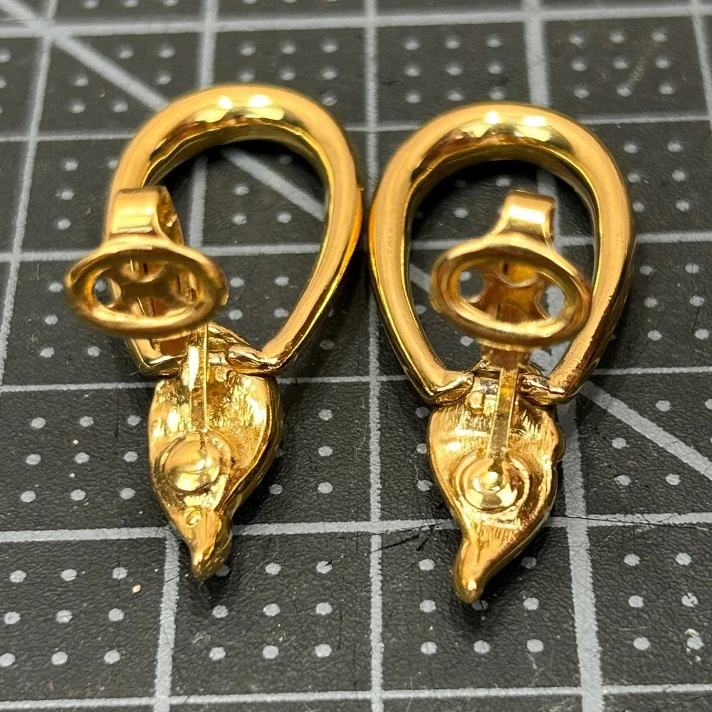 Trifari Vintage Gold Tone‎ Clip On Hoop Earrings Leaf Detail Never Worn